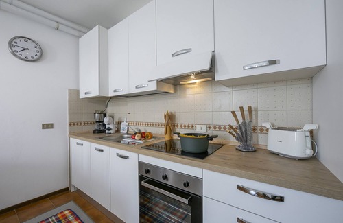 Barbarano Apartment | Alma - 100m Near Lake, Salò, Italy