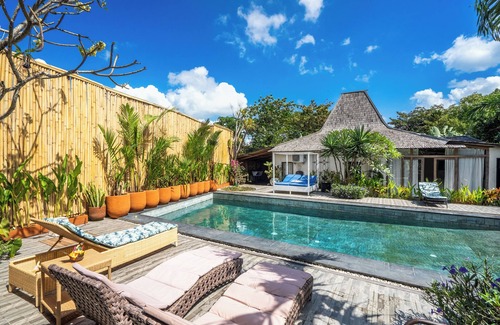 Banjar Semer Villa | Alma, 5 Bedroom Joglo Villa in Canggu + Bilyard