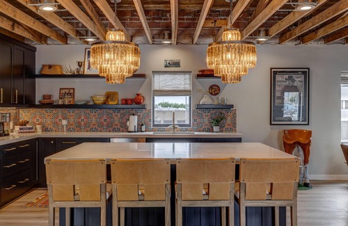 Casper Apartment | Alma Away For Your Perfect Western Stay