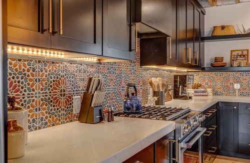 Casper Apartment | Alma Away For Your Perfect Western Stay