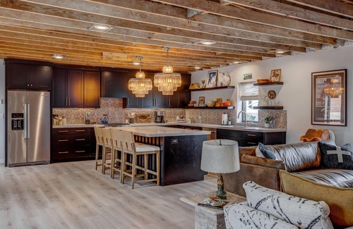Casper Apartment | Alma Away For Your Perfect Western Stay
