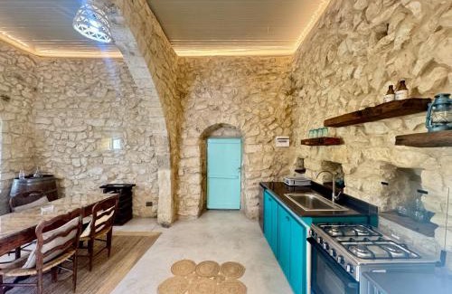Kfardebian House | Alma Del Monte Stone House w Pool Terrace