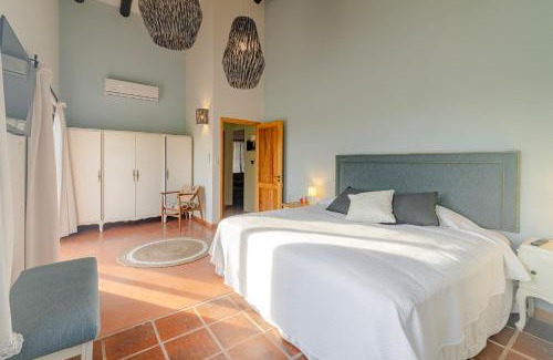 Soriano Hotel | Alma Drabble