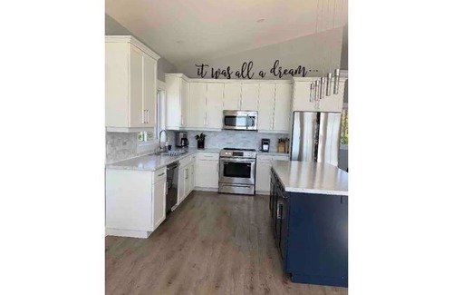 Alma House | Alma Ocean Breeze - Brand New Cottage