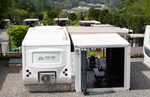 Pocheon Other | Almaengyi Caravan Glamping