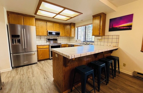 Lake Almanor West House | Almanor Oasis with Golf Course View
