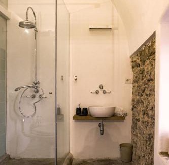 Erchie House | Almaris
