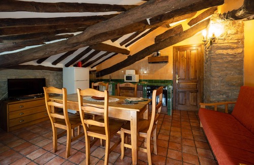 Barcabo Cottage | Almazorre: Country holiday home - ALMAZORREApartment in Farmhouse