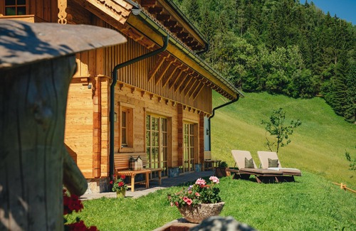 Haus Apartment | Almchalet Linharterhof