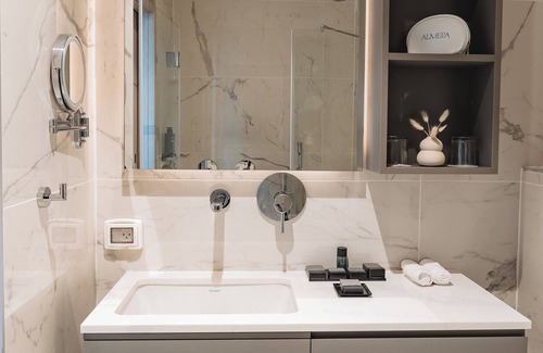 Bat Yam Hotel | ALMERA