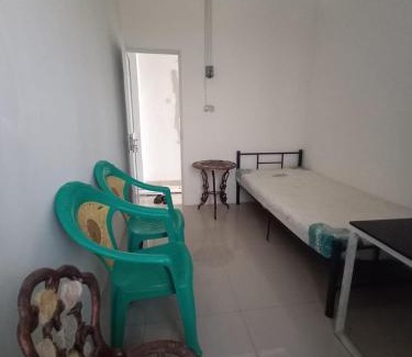 Caringin Hotel | ALMic guesthouse Bogor