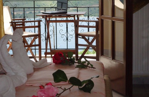 Plataria House | Almini Apartments