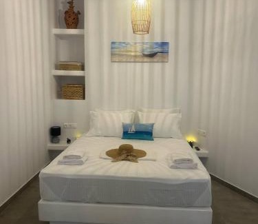 Herronisos Apartment | Almires 1-Stay 20m from Aegean Sea