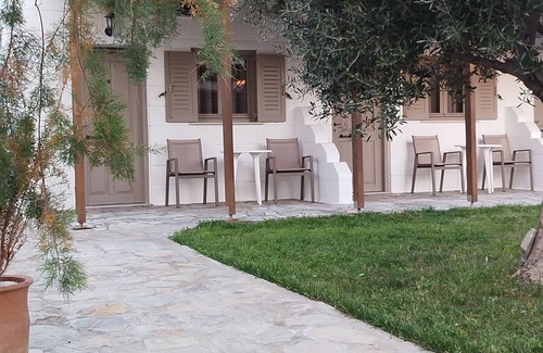Neo Kalamaki Apartment | Almmos Mezzanine Apartments for rent 50 meters from the sea in Kalamaki Crete