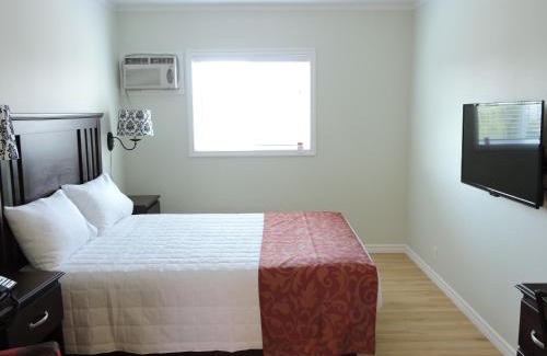 East Kootenay Hotel | Almo Court Motel