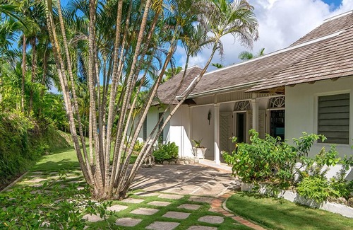 Tryall Villa | Almond Hill (3/4 Rooms)