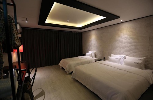 Buk-gu Hotel | Almond Hotel Gupo Station