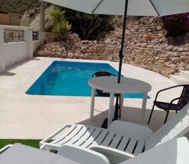 Los Alias Bed & Breakfast | Almond Reef Casa Rural