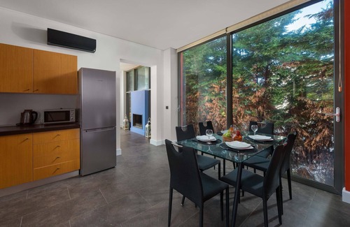 Ixia Villa | Almond Villa