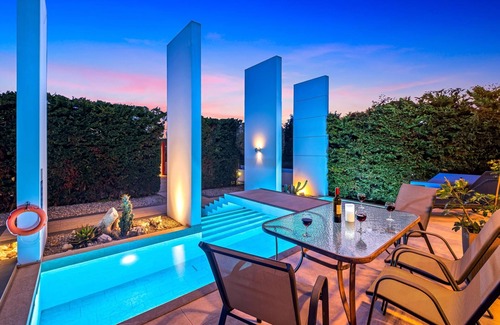 Ixia Villa | Almond Villa