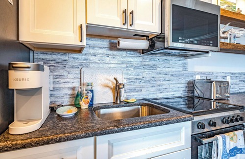 North End Condo | Almost Beachfront 2BR Condo/Ocean Views, Pool & Elevator in the Heart of OCNJ