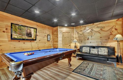 Mineral Bluff House | Almost Heaven Pet-friendly steamy hot tub pool table firepit