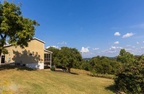 Louisville Apartment | Almost Heaven Private Pool