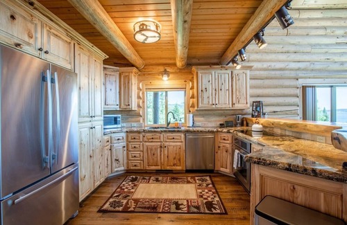 Island Park Cabin | Almost Heaven ~ Stunning Lake views, Firepit