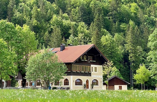 Bayrischzell Condo | "Almrausch" holiday apartment - Gasthof Zipflwirt