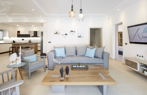 Messaria Villa | Almyriki Beach Villa, Monolithos, Santorini