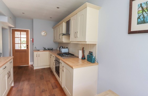Lesbury Cottage | ALNSIDE COTTAGE, family friendly, with open fire in Alnmouth