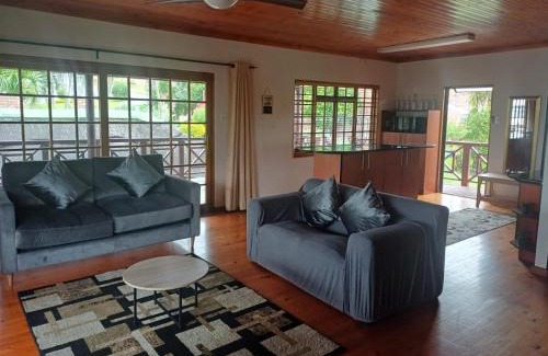 East London Apartment | Aloe Breeze Cove Rock