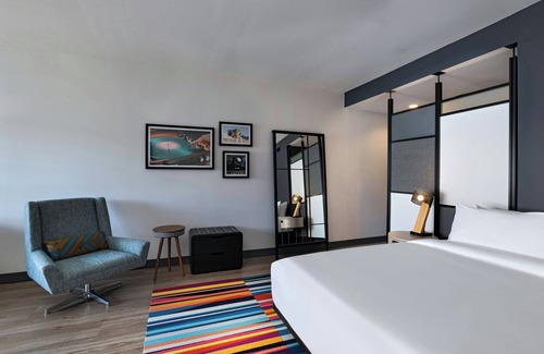 East Oak Hill Hotel | Aloft Austin Southwest