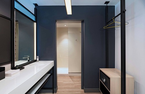 East Oak Hill Hotel | Aloft Austin Southwest