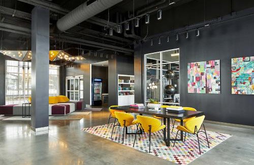 Twin Brook Hotel | Aloft Chattanooga Hamilton Place