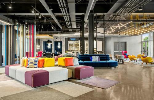 Rolling Meadows Hotel | Aloft Chicago Schaumburg