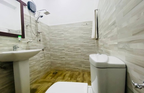 Kumbalwela Hotel | Aloft Grand Hotel