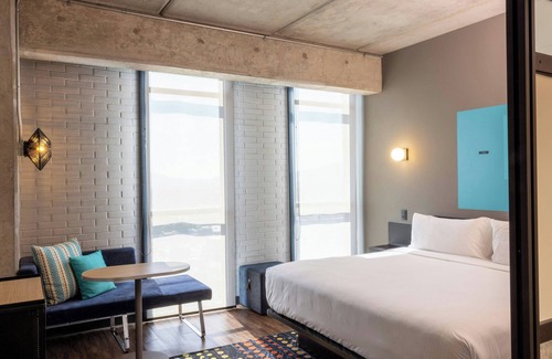 Los Gavilanes Hotel | Aloft Guadalajara Sur