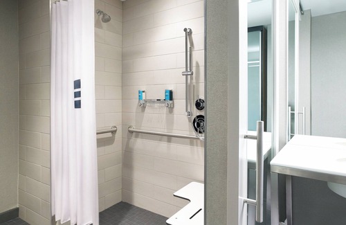 Downtown Louisville Hotel | Aloft Louisville Downtown