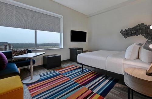 Mount Mourne Hotel | Aloft Mooresville