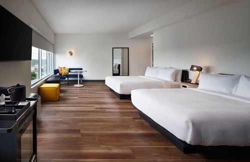 Williamsburg Hotel | Aloft Orlando International Drive