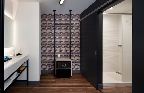 Williamsburg Hotel | Aloft Orlando International Drive