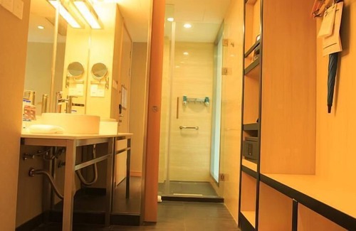 Tinghu Qu Hotel | Aloft Yancheng