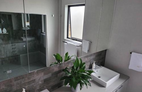 Rye House | Alogara House, Modern, 6 bedrooms with hot tub and views