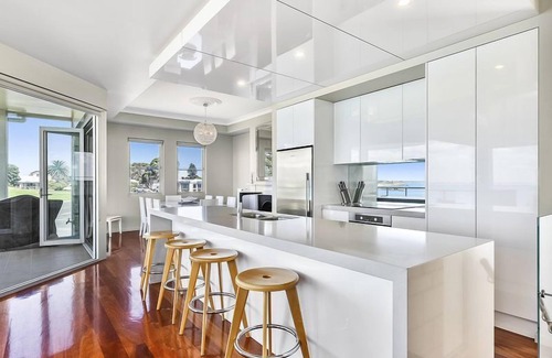 Waterhouse House | Aloha Beachfront Robe Central