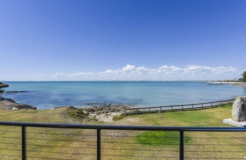 Waterhouse House | Aloha Beachfront Robe Central