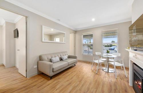 Naracoorte Apartment | Aloha Central Luxury Accommodation