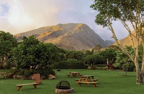 Paia House | Aloha Glamp in Paradise