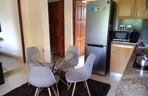 Waterkloof Glen Apartment | Aloha Lodge 2 Bedroom Apartment near Menlyn Sleeps 4