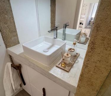 Parede Apartment | Aloha Pink House